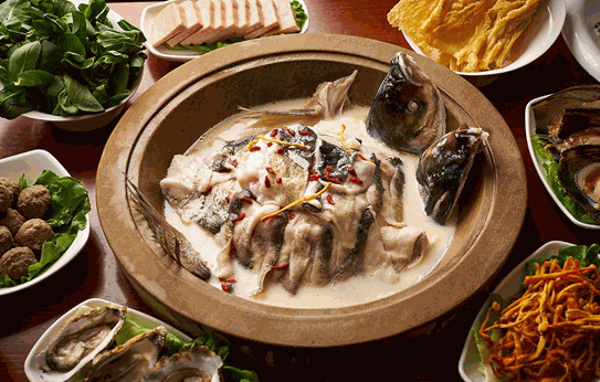 外婆蒸汽石锅鱼